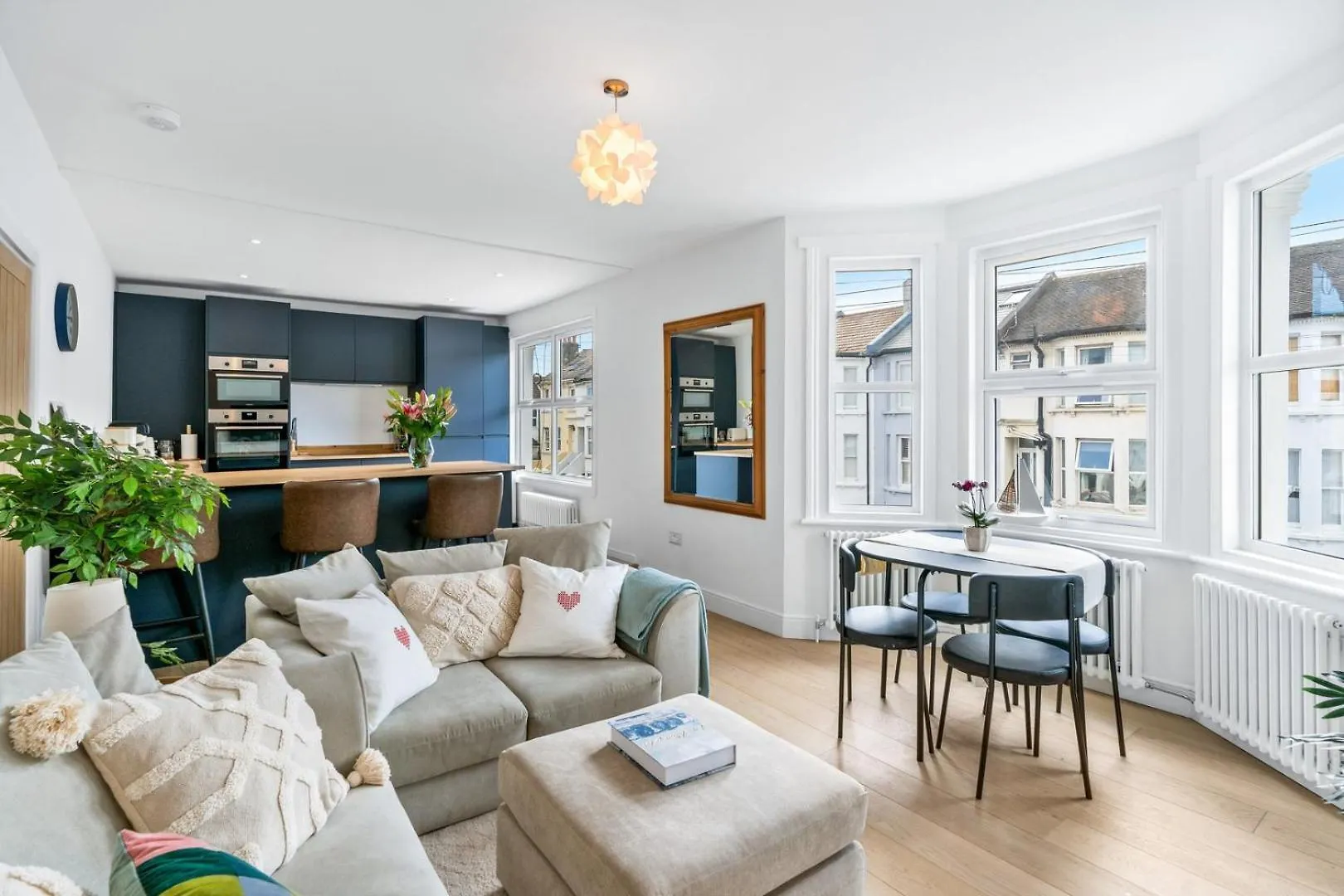 Ultimate Comfort - High-End Apartment In Hove location